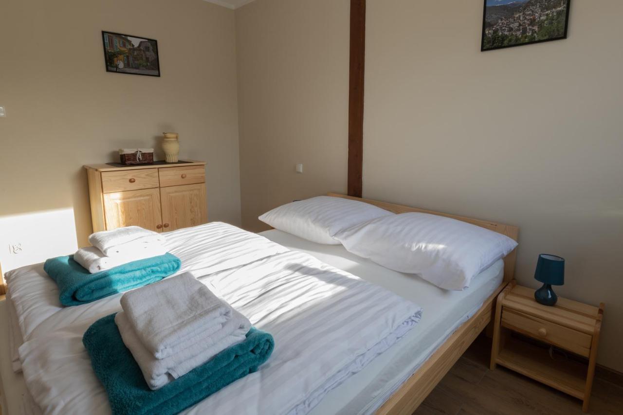 Golden Lofer Apartment Stary Gielad Ngoại thất bức ảnh